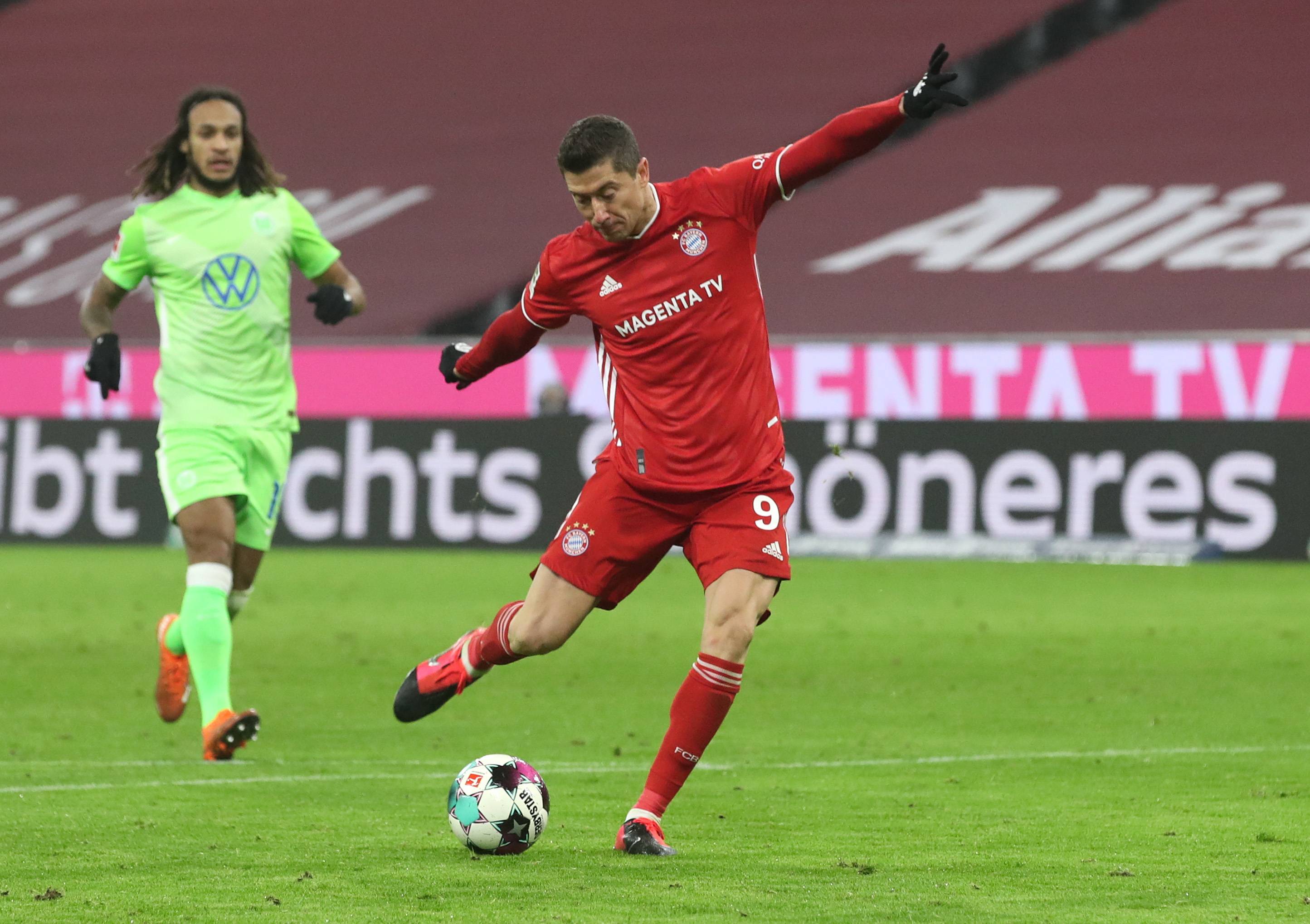 莱万多夫斯基受伤了