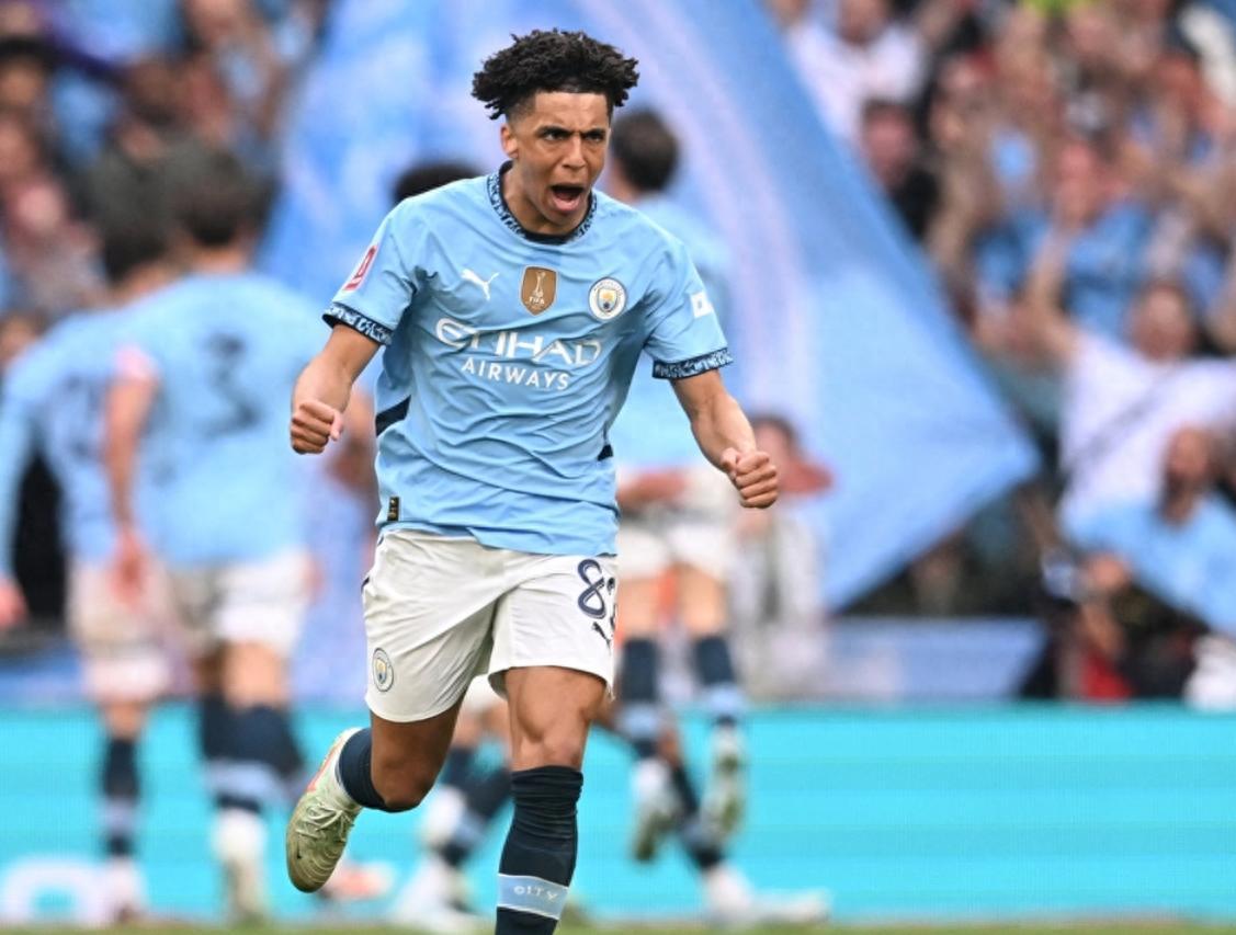 本菲卡发布备战花絮，国际比赛日调整名单，英超任务艰巨，更衣室氛围转暖