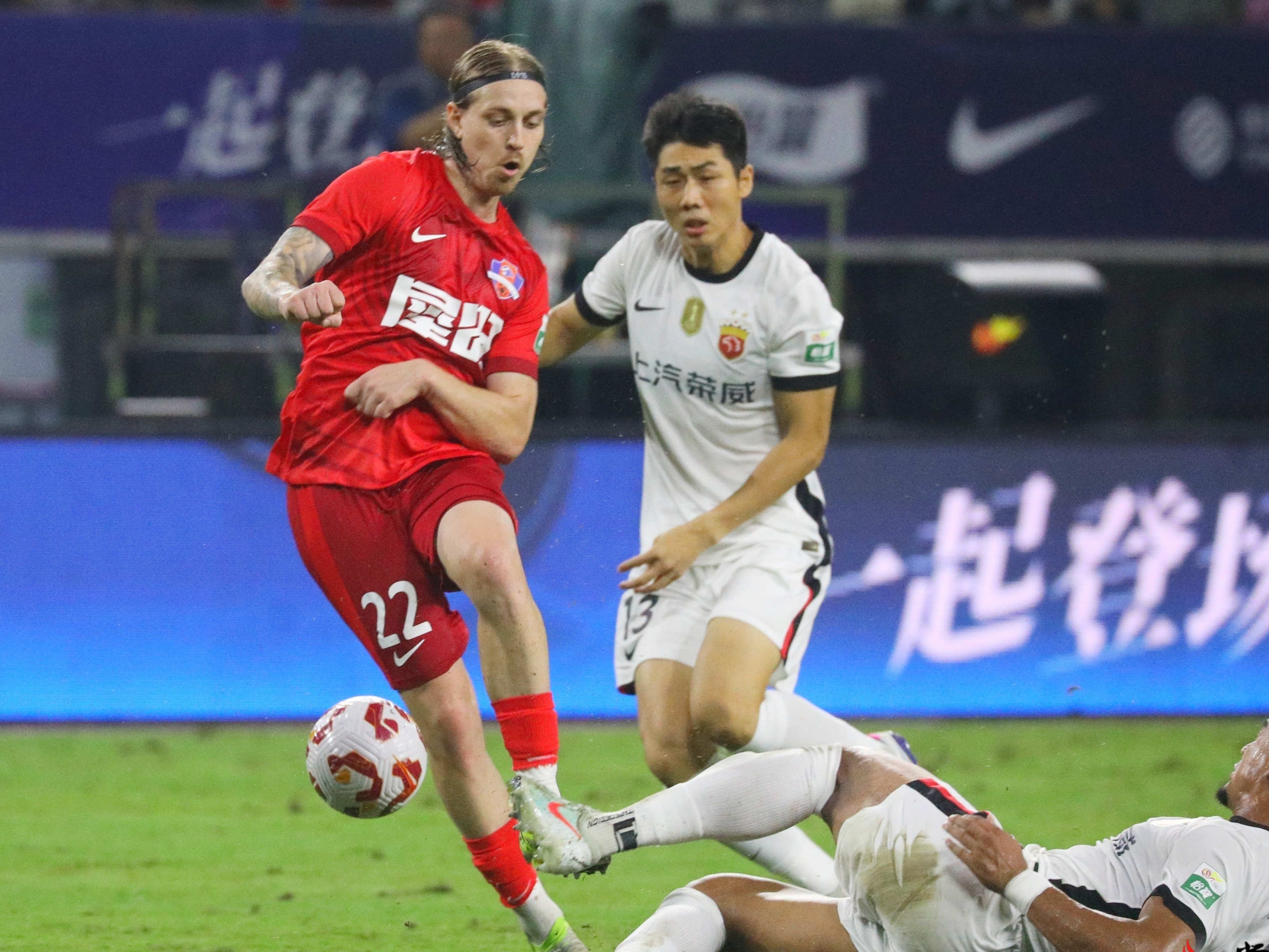 NBA常规赛倒计时，上海海港集结日伤情更新，细节引发关注，引发热议，年轻球员得到机会的简单介绍-爱游戏