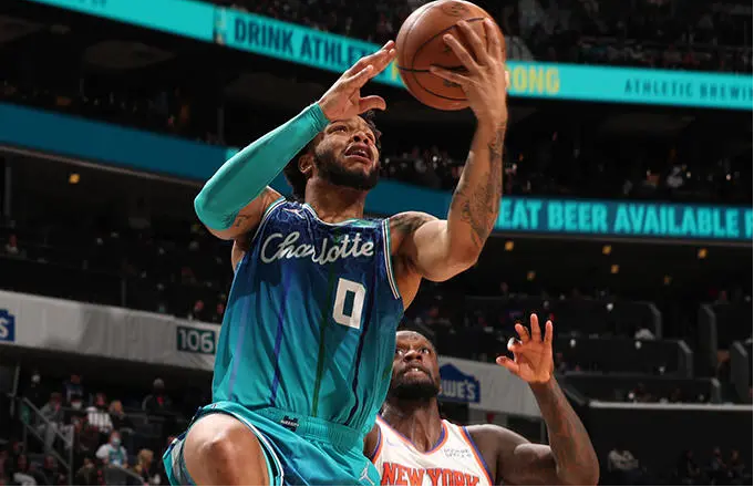 关于纽约尼克斯迎欧冠关键赛，今晚手感冰凉，更衣室稳定，心理建设被强调的信息